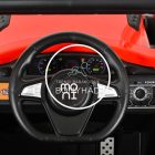 Gyerek elektromos traktor kormány és vezérlőpanel közelről