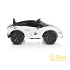 Cordoba fehér gyerek elektromos autó oldalnézetből – nyitható ajtóval és LED lámpákkal