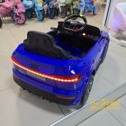 Audi SQ8 kék gyerek elektromos autó hátulról – LED hátsó lámpákkal