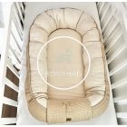 Mogyoró-bézs waffle babafészek csomagolva – elegáns és praktikus ajándék újszülötteknek