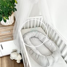 Szürke waffle babafészek karikás wellsoft béléssel – puha, kényelmes babafészek újszülötteknek - trendibabakocsi.hu