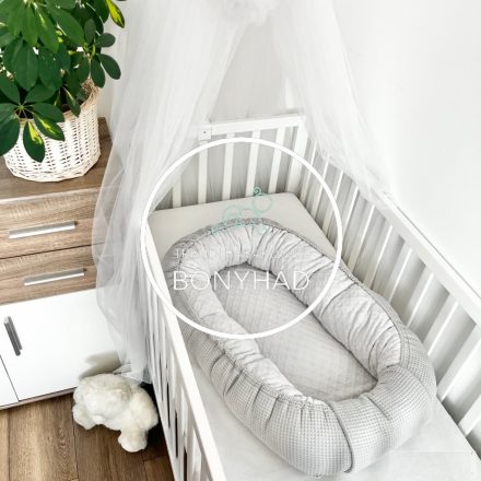 Szürke waffle babafészek karikás wellsoft béléssel – puha, kényelmes babafészek újszülötteknek - trendibabakocsi.hu